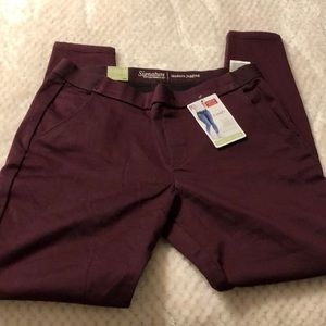 NWT Signature by Levi Strauss & Co. Jeggings